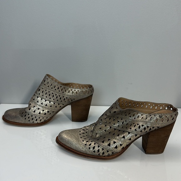 Steve Madden Gold Harmony Mules Size 10 - Picture 3 of 14